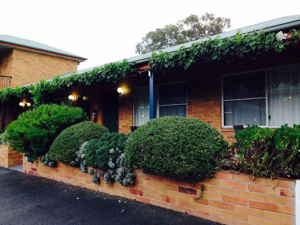 The Vines Motel & Cottages Stanthorpe Exterior foto
