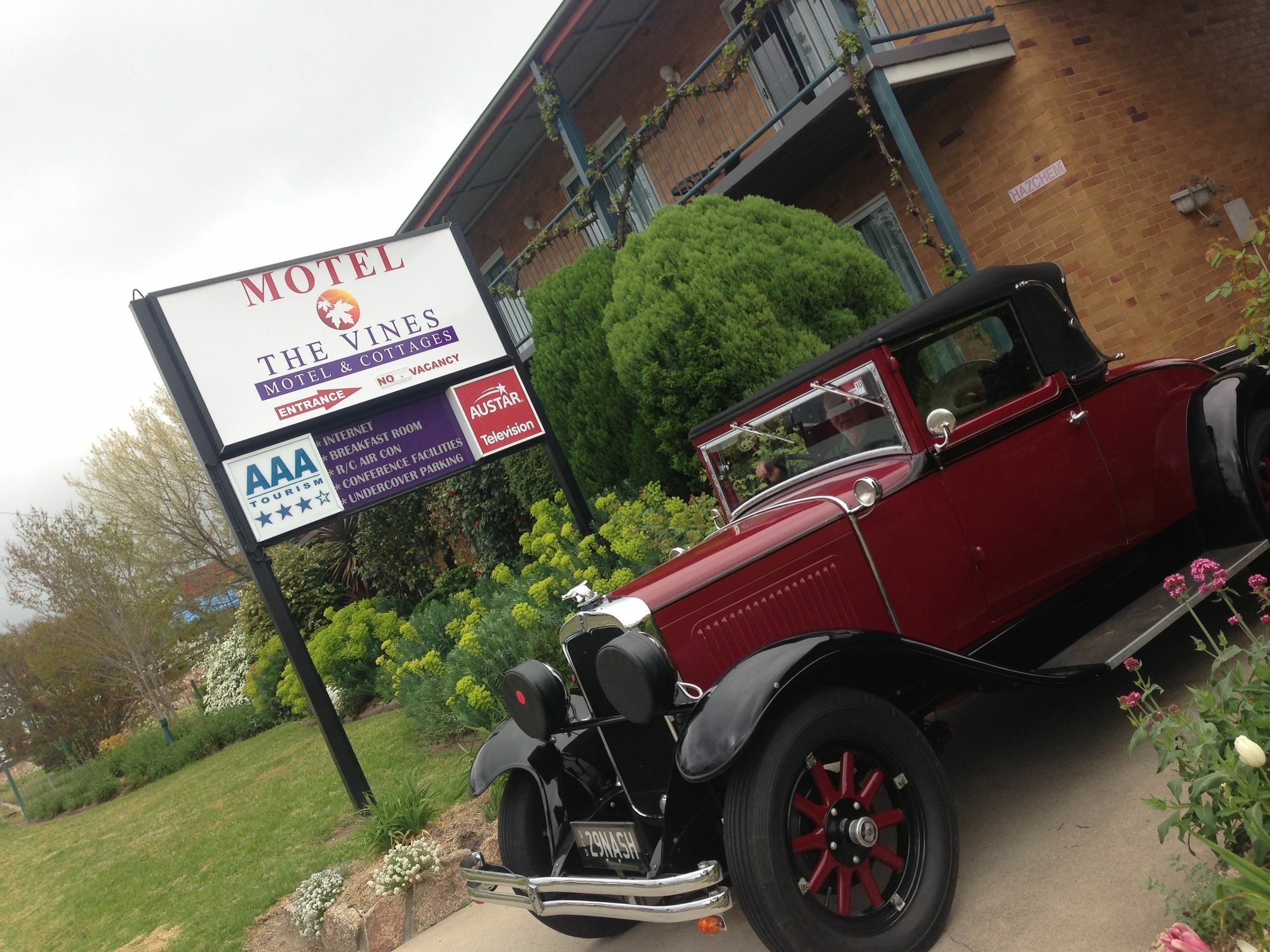 The Vines Motel & Cottages Stanthorpe Exterior foto